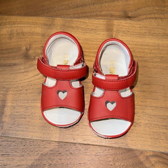 Angel Baby Girls Open Toe Heart Leather Sandal Shoes / size 3 Infant Toddler - Picture 2 of 4